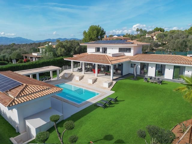 5 quarto Moradia para venda em Sa Cabaneta / La Cabaneta com piscina garagem - 4 950 000 € (Ref: 9040972)