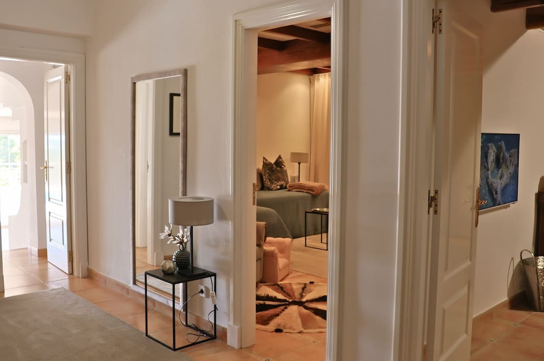 5 soveværelse Villa til salg i Bendinat med swimmingpool garage - € 4.650.000 (Ref: 9040977)