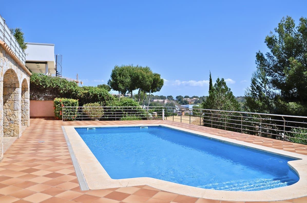 5 soveværelse Villa til salg i Bendinat med swimmingpool garage - € 4.650.000 (Ref: 9040977)