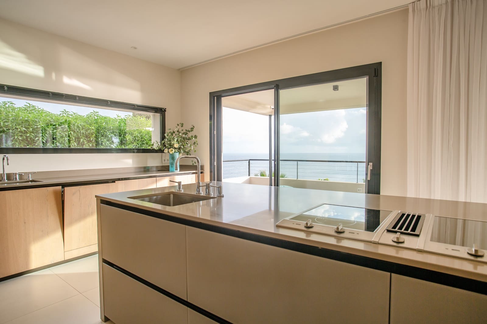 4 soveværelse Villa til salg i Costa de los Pinos med swimmingpool garage - € 5.700.000 (Ref: 9137506)