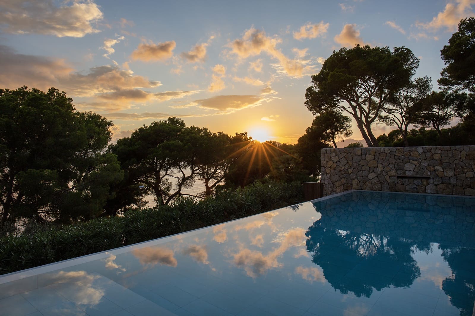 4 soveværelse Villa til salg i Costa de los Pinos med swimmingpool garage - € 5.700.000 (Ref: 9137506)