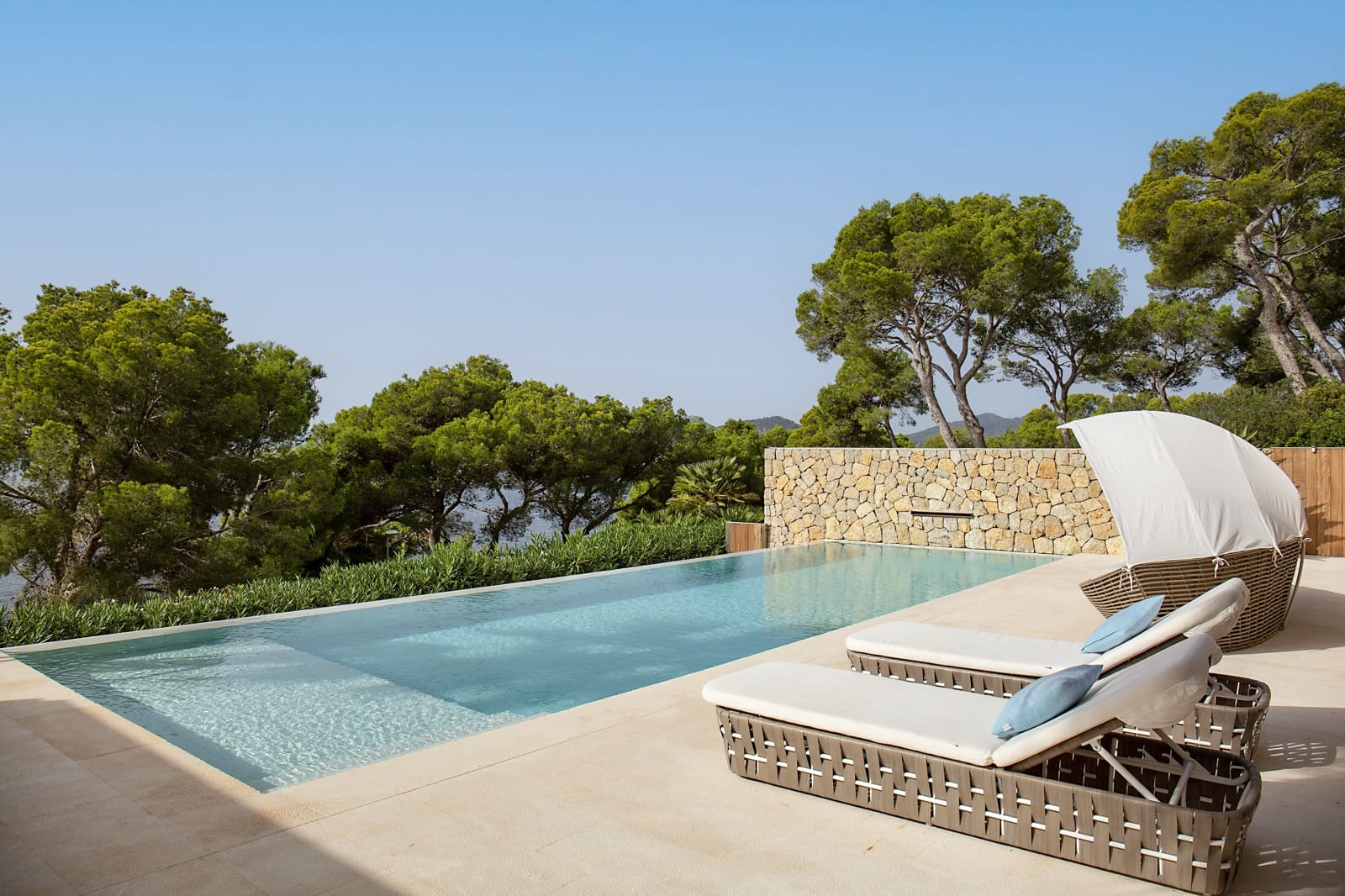 4 soveværelse Villa til salg i Costa de los Pinos med swimmingpool garage - € 5.700.000 (Ref: 9137506)