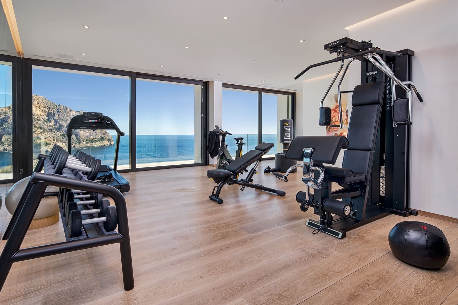 5 soveværelse Villa til salg i Puerto de Andratx med swimmingpool garage - € 17.900.000 (Ref: 9309261)