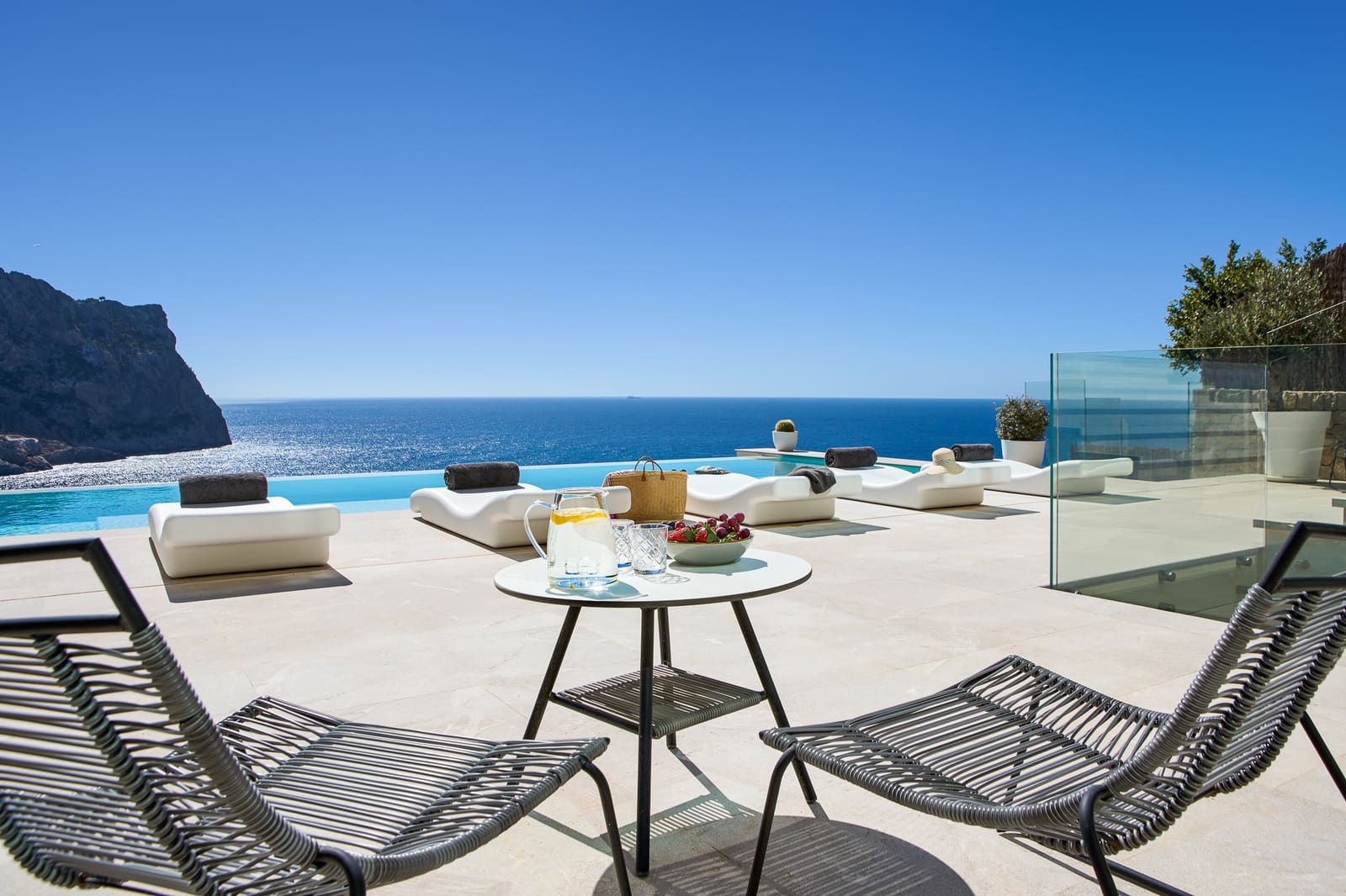 5 soveværelse Villa til salg i Puerto de Andratx med swimmingpool garage - € 17.900.000 (Ref: 9309261)