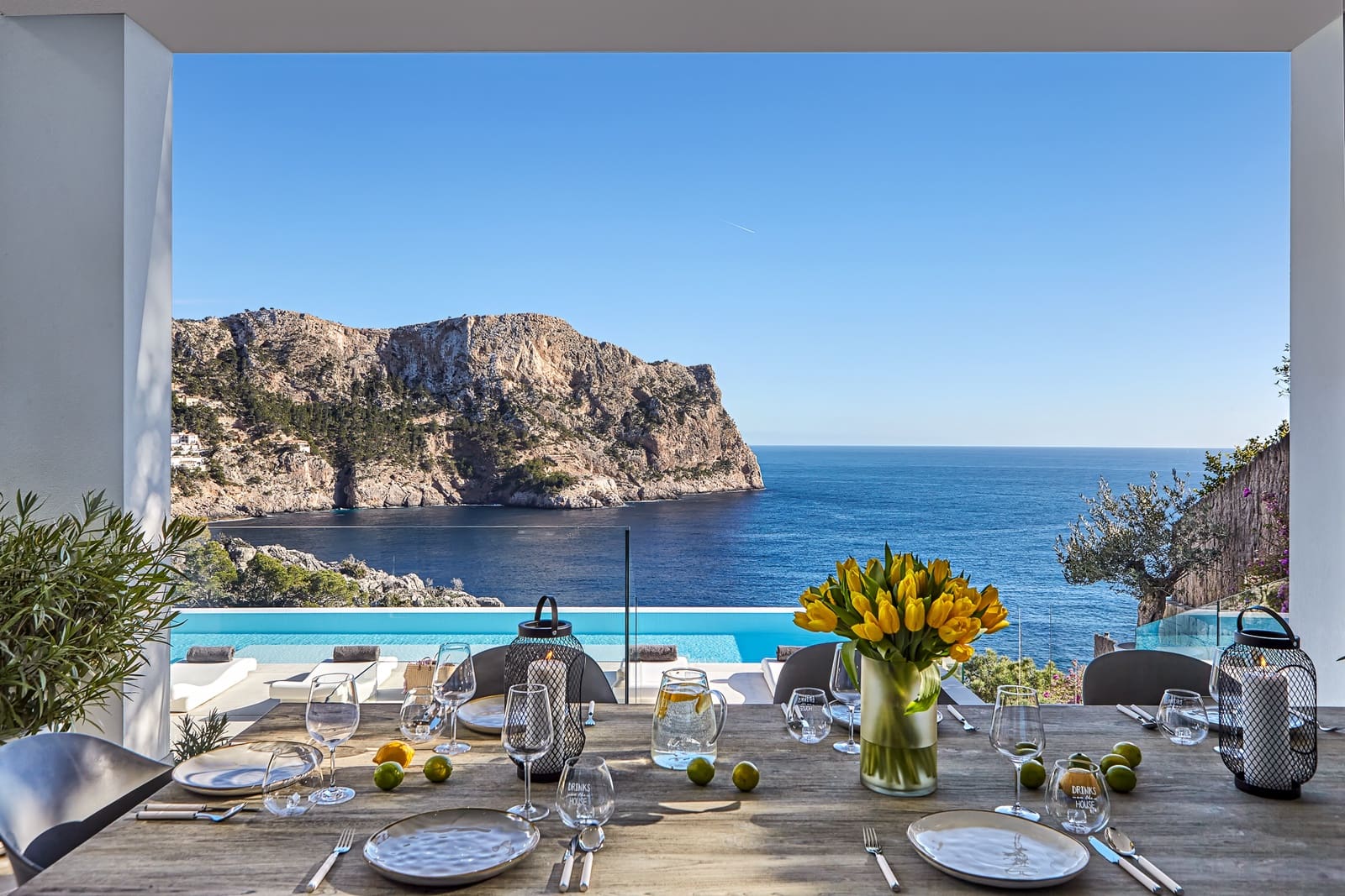 5 soveværelse Villa til salg i Puerto de Andratx med swimmingpool garage - € 17.900.000 (Ref: 9309261)