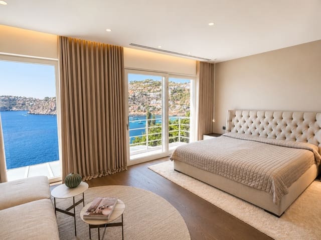 6 bedroom Villa for sale in Puerto de Andratx, Andratx with pool garage - € 15,800,000 (Ref: 9386519)