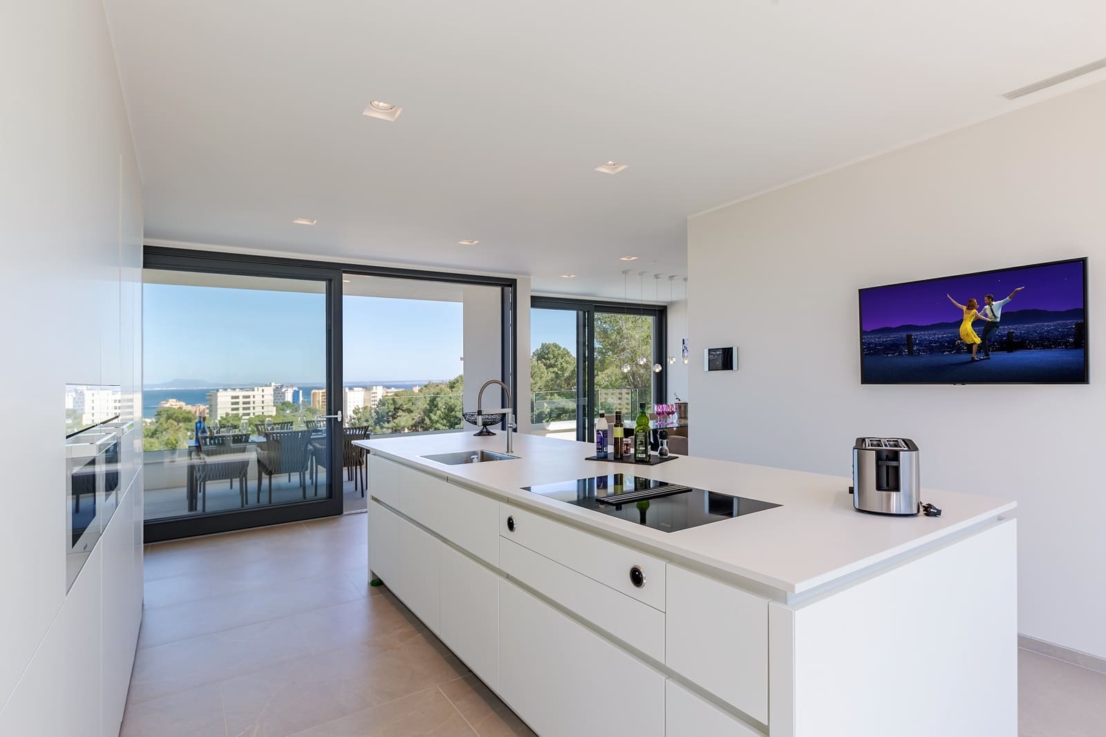 5 bedroom Villa for sale in Palmanova with pool garage - € 4,450,000 (Ref: 9394446)