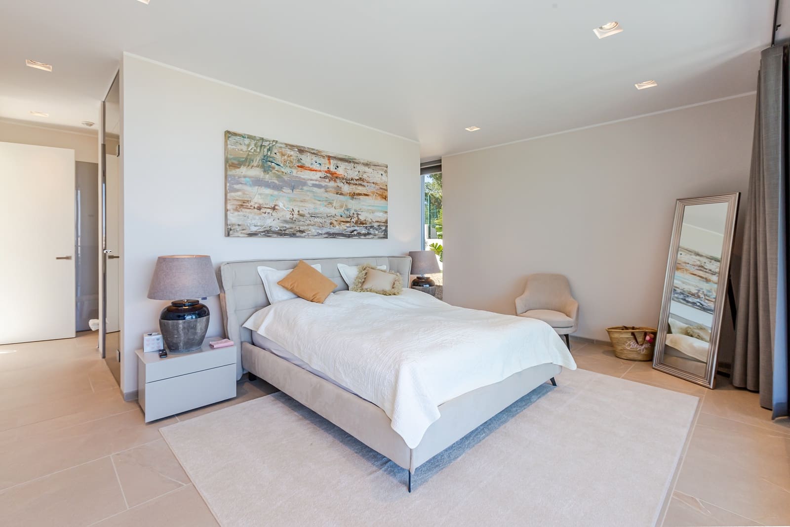 5 bedroom Villa for sale in Palmanova with pool garage - € 4,450,000 (Ref: 9394446)