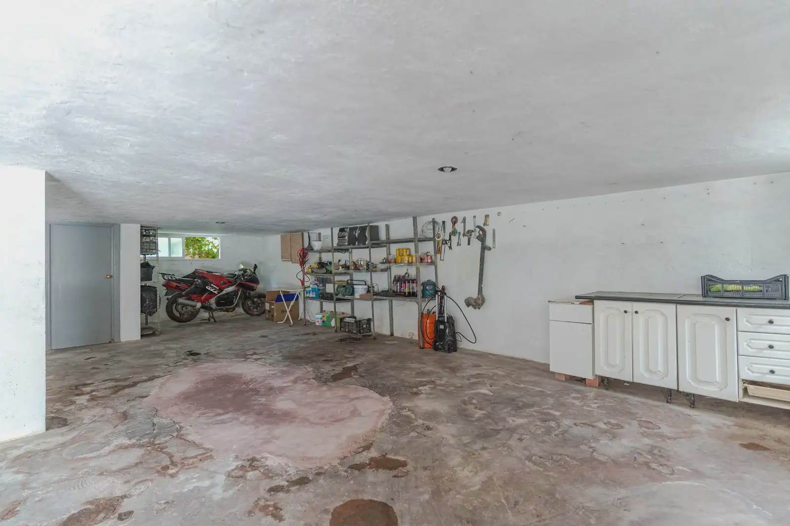 7 slaapkamer Villa te koop in Jaen stad met zwembad garage - € 360.000 (Ref: 10001172)