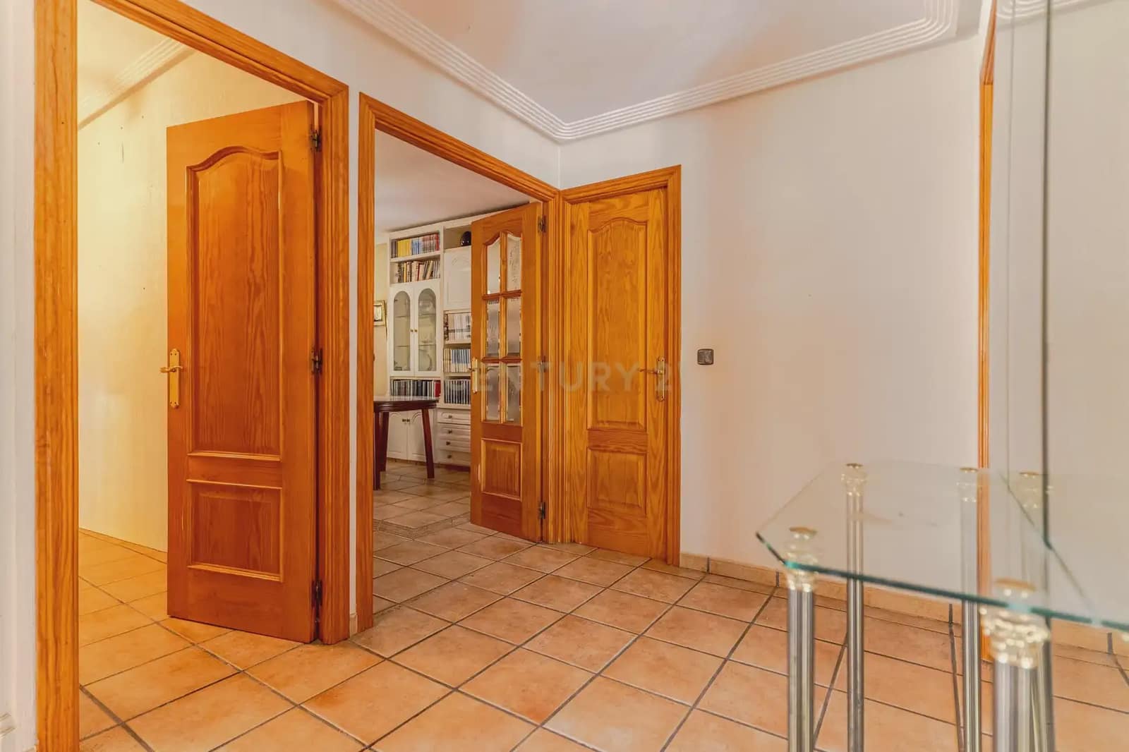 7 slaapkamer Villa te koop in Jaen stad met zwembad garage - € 360.000 (Ref: 10001172)