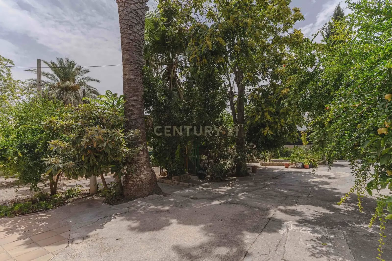 7 slaapkamer Villa te koop in Jaen stad met zwembad garage - € 360.000 (Ref: 10001172)