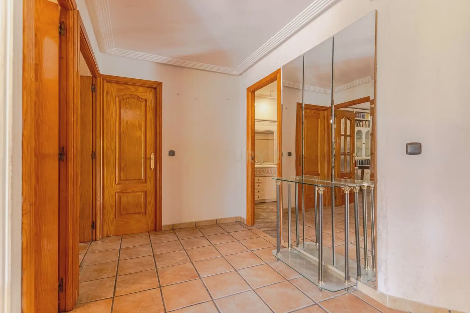 7 slaapkamer Villa te koop in Jaen stad met zwembad garage - € 360.000 (Ref: 10001172)