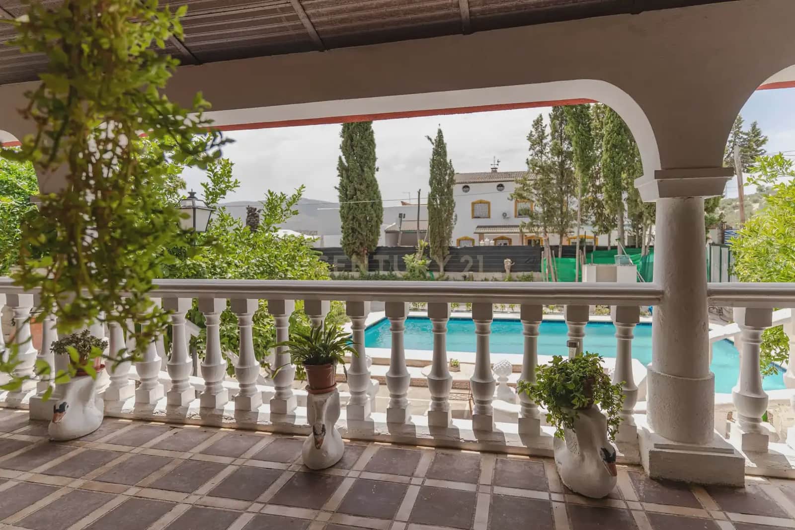 7 slaapkamer Villa te koop in Jaen stad met zwembad garage - € 360.000 (Ref: 10001172)