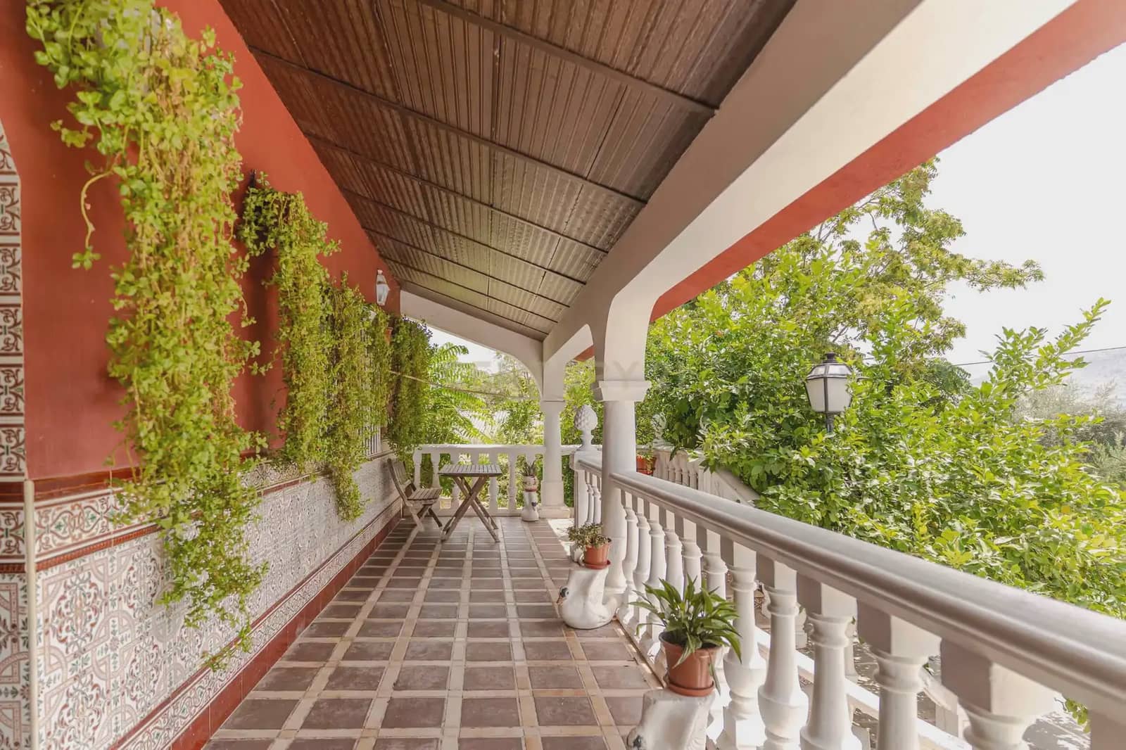 7 slaapkamer Villa te koop in Jaen stad met zwembad garage - € 360.000 (Ref: 10001172)
