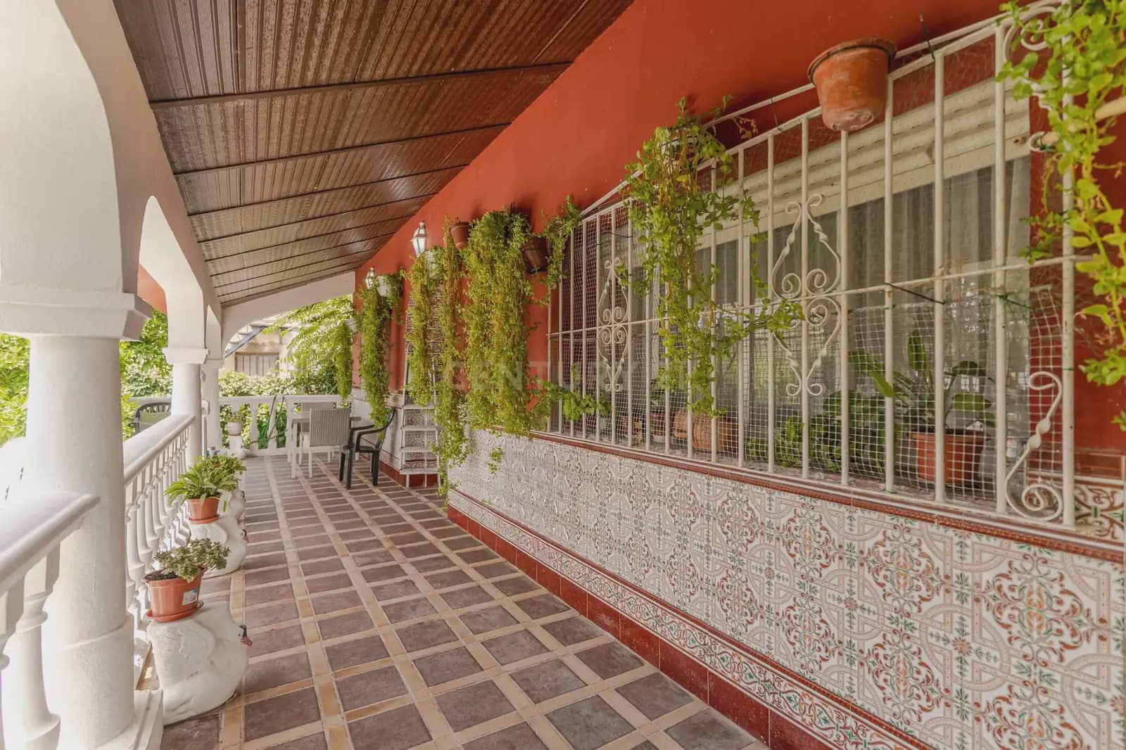 7 slaapkamer Villa te koop in Jaen stad met zwembad garage - € 360.000 (Ref: 10001172)