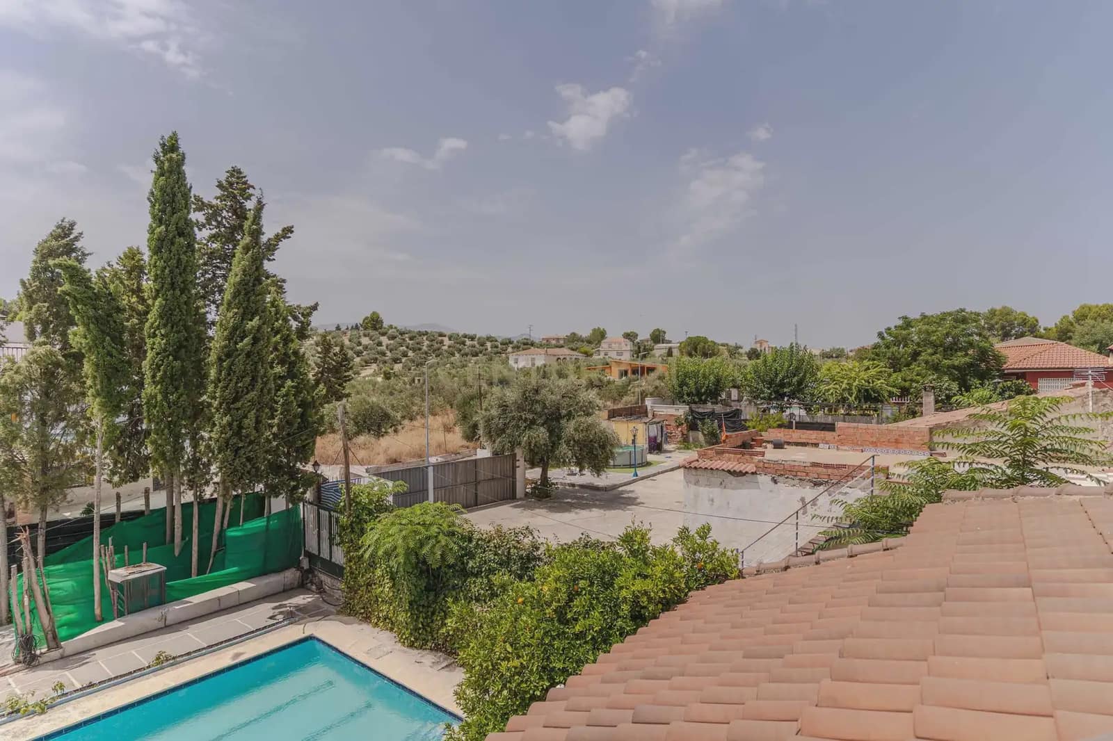7 bedroom Villa for sale in Jaen city with pool garage - € 360,000 (Ref: 10001172)