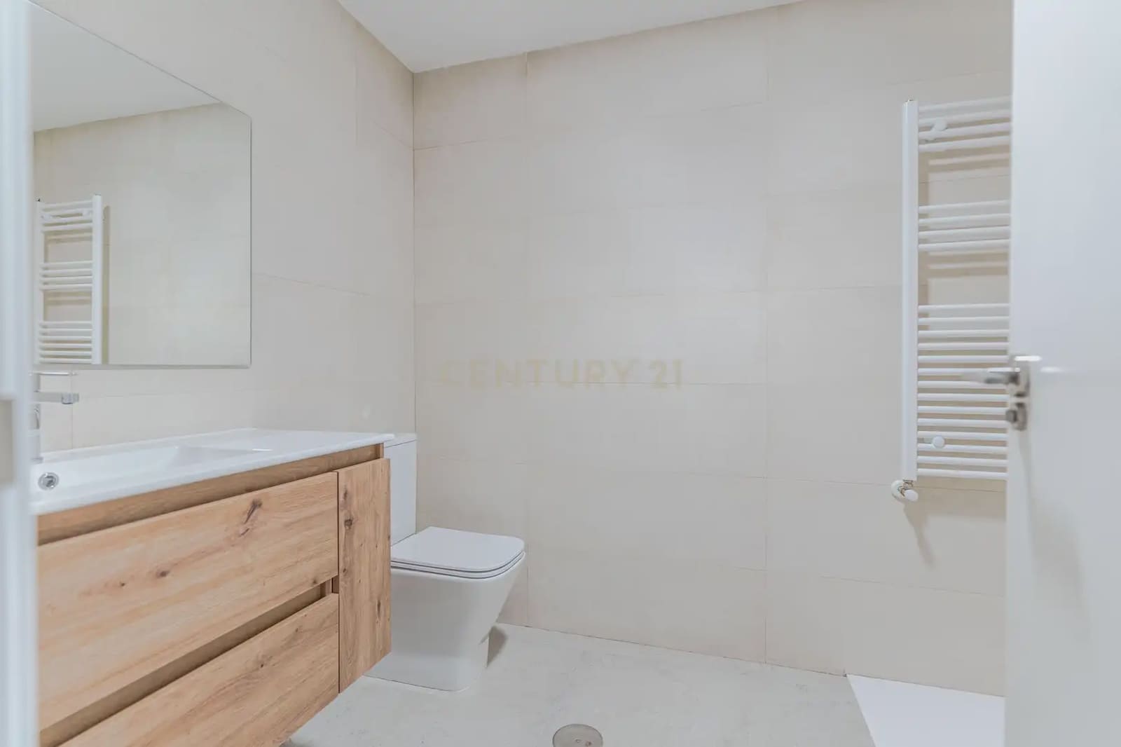 Apartamento de 2 habitaciones en Atarfe en venta con piscina - 159.900 € (Ref: 10002519)