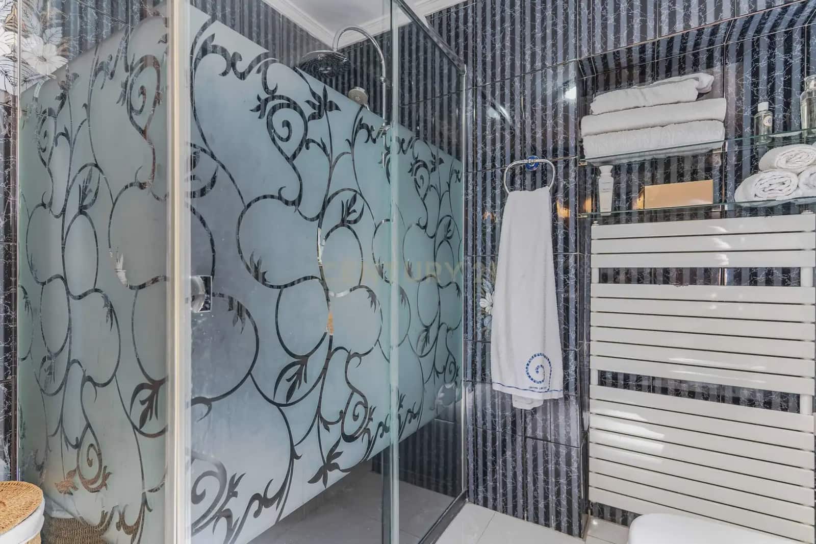 5 sypialnia Willa na sprzedaż w Miasto Grenada z garażem - 825 000 € (Ref: 10004510)