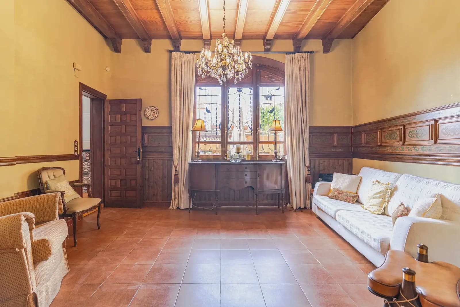 5 sypialnia Willa na sprzedaż w Miasto Grenada z garażem - 825 000 € (Ref: 10004510)