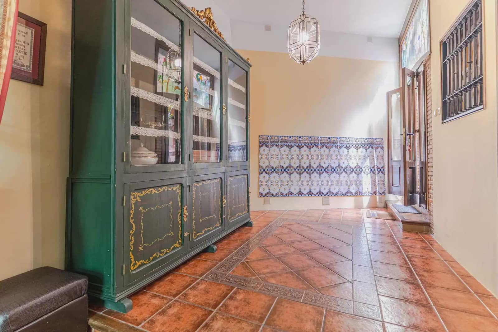 5 sypialnia Willa na sprzedaż w Miasto Grenada z garażem - 825 000 € (Ref: 10004510)