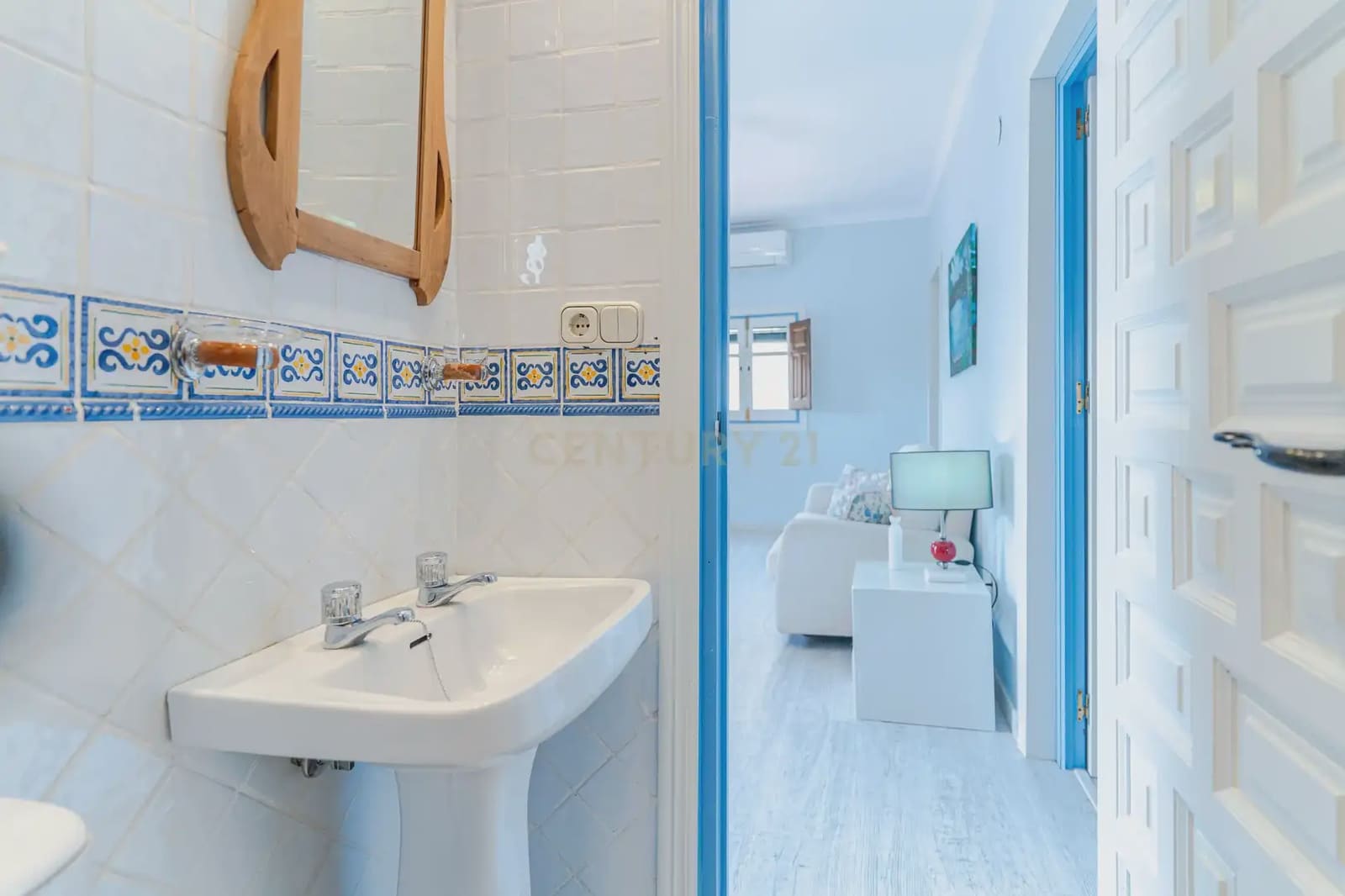5 sypialnia Willa na sprzedaż w Miasto Grenada z garażem - 825 000 € (Ref: 10004510)