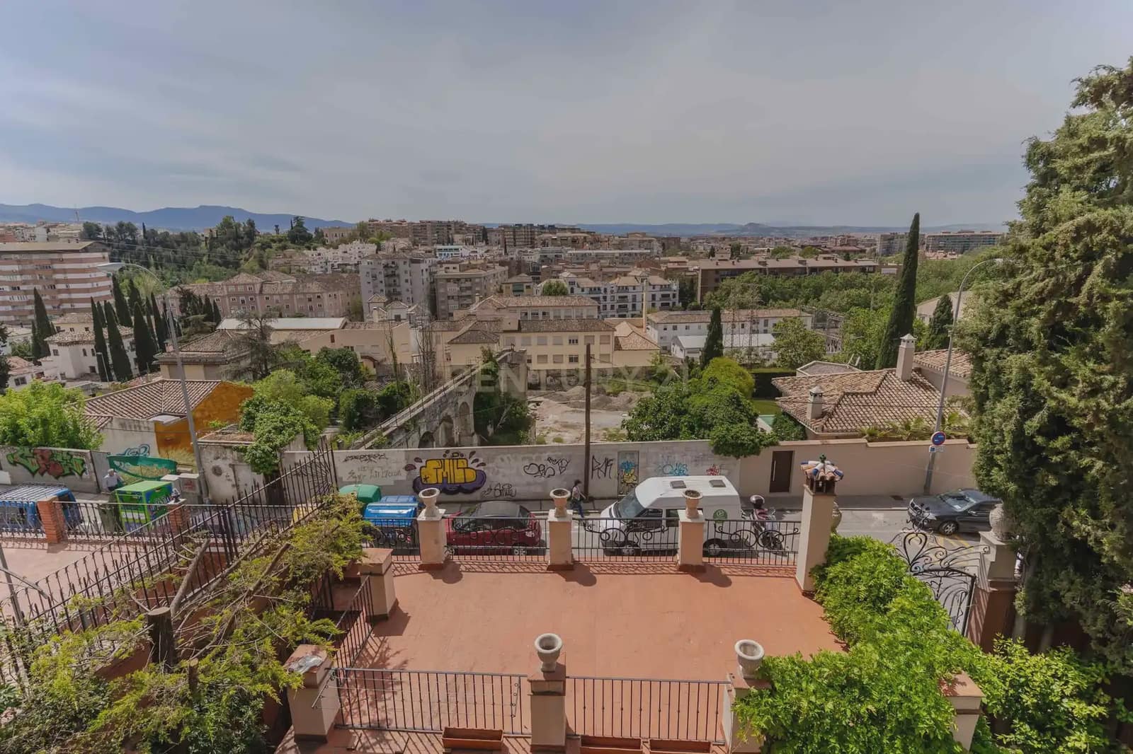 5 sypialnia Willa na sprzedaż w Miasto Grenada z garażem - 825 000 € (Ref: 10004510)