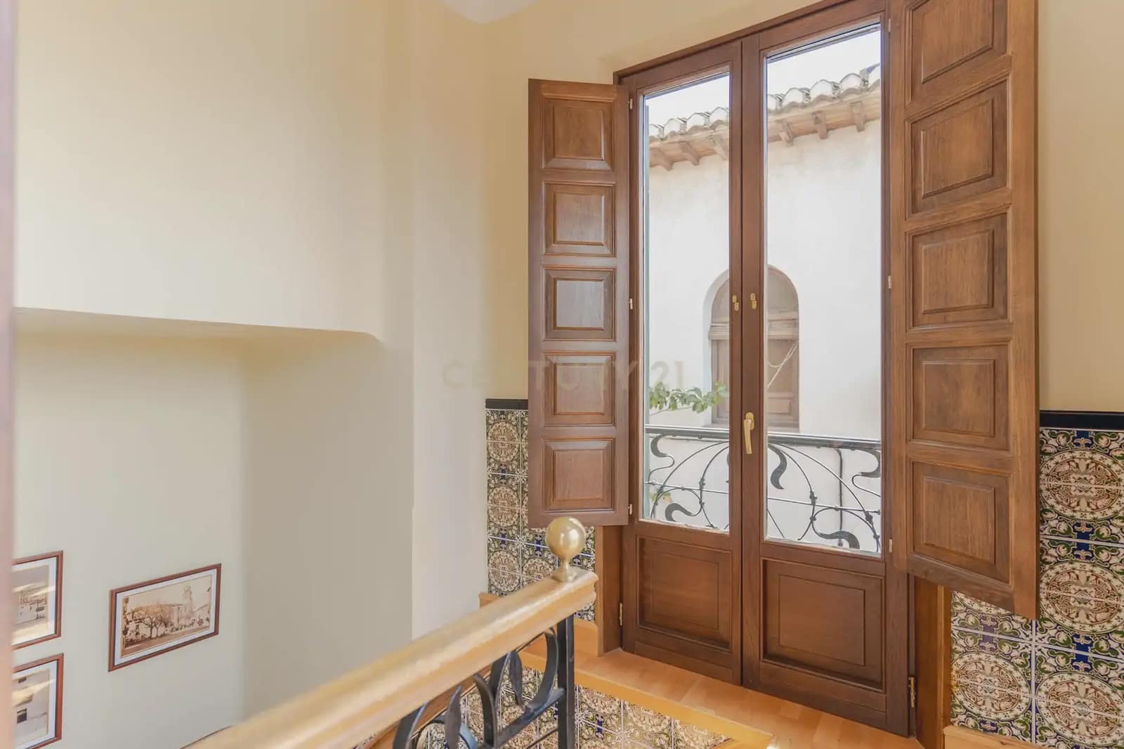 5 sypialnia Willa na sprzedaż w Miasto Grenada z garażem - 825 000 € (Ref: 10004510)