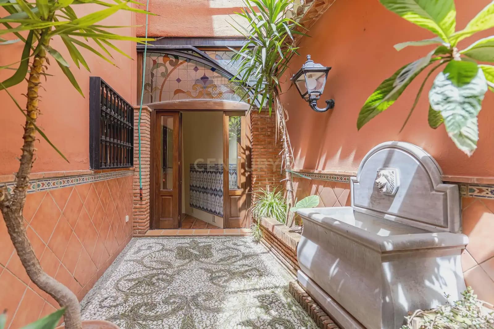 5 sypialnia Willa na sprzedaż w Miasto Grenada z garażem - 825 000 € (Ref: 10004510)
