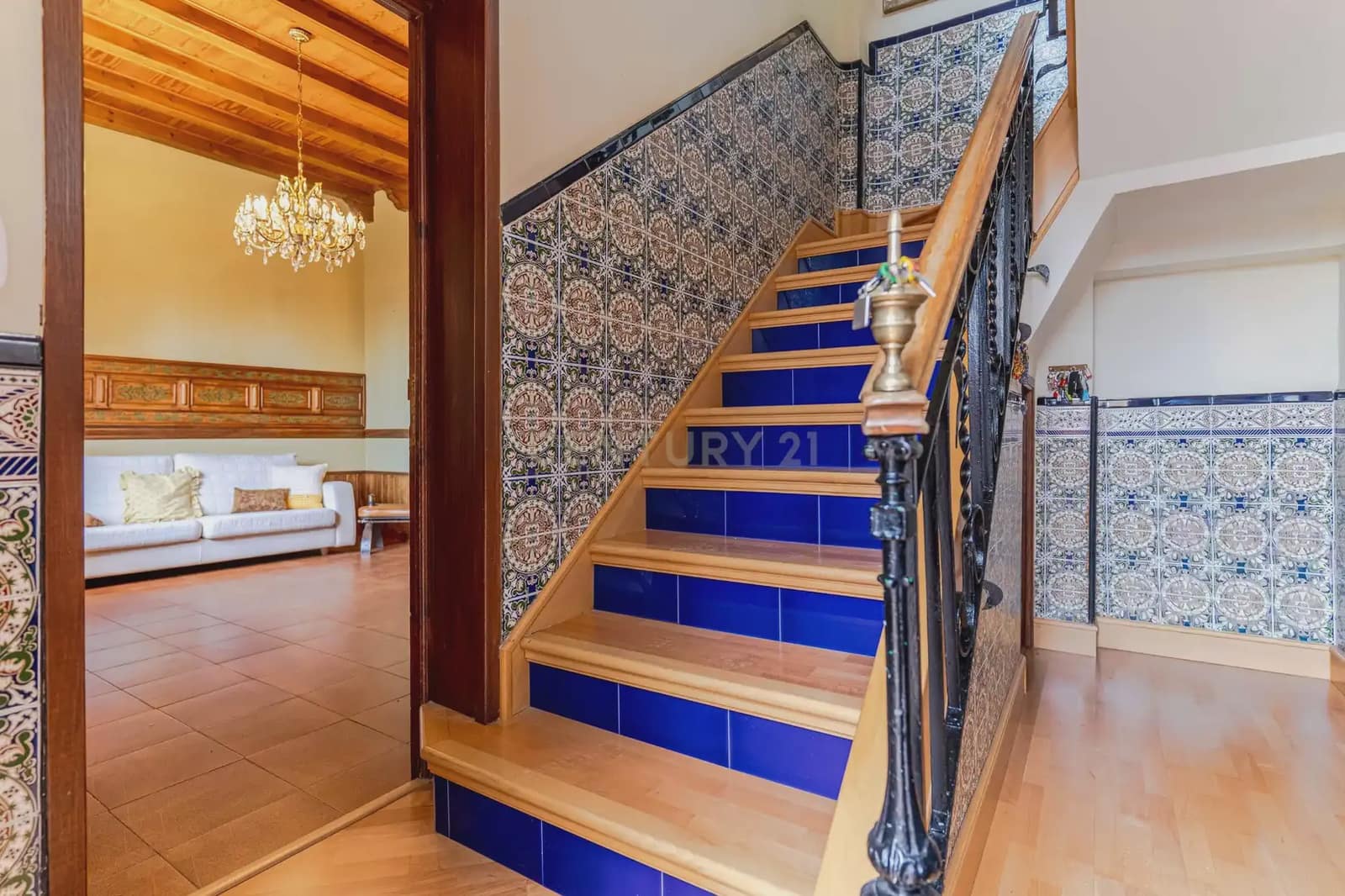 5 sypialnia Willa na sprzedaż w Miasto Grenada z garażem - 825 000 € (Ref: 10004510)