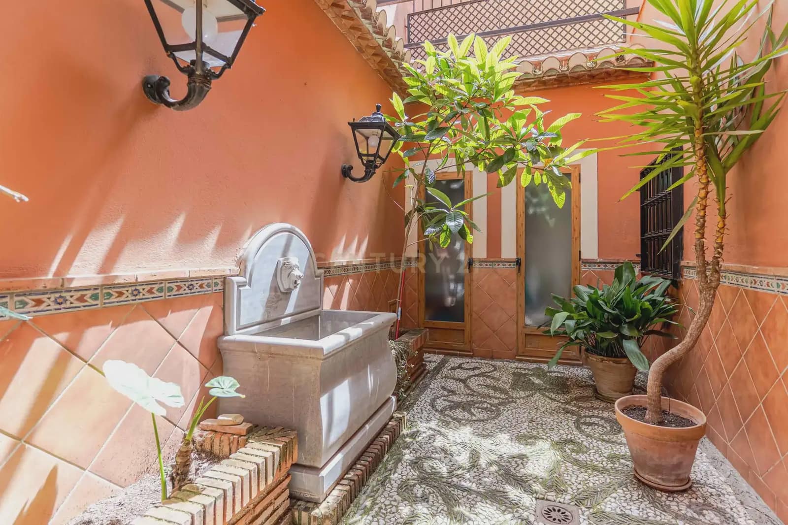 5 sypialnia Willa na sprzedaż w Miasto Grenada z garażem - 825 000 € (Ref: 10004510)
