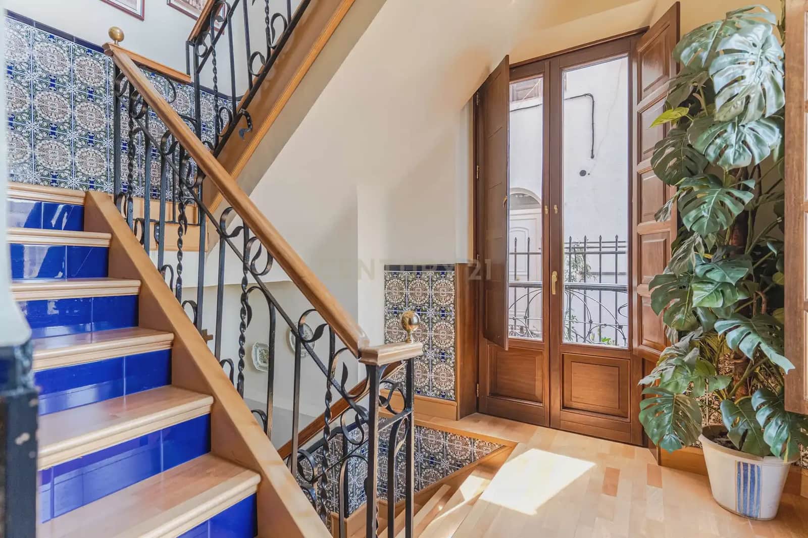 5 sypialnia Willa na sprzedaż w Miasto Grenada z garażem - 825 000 € (Ref: 10004510)