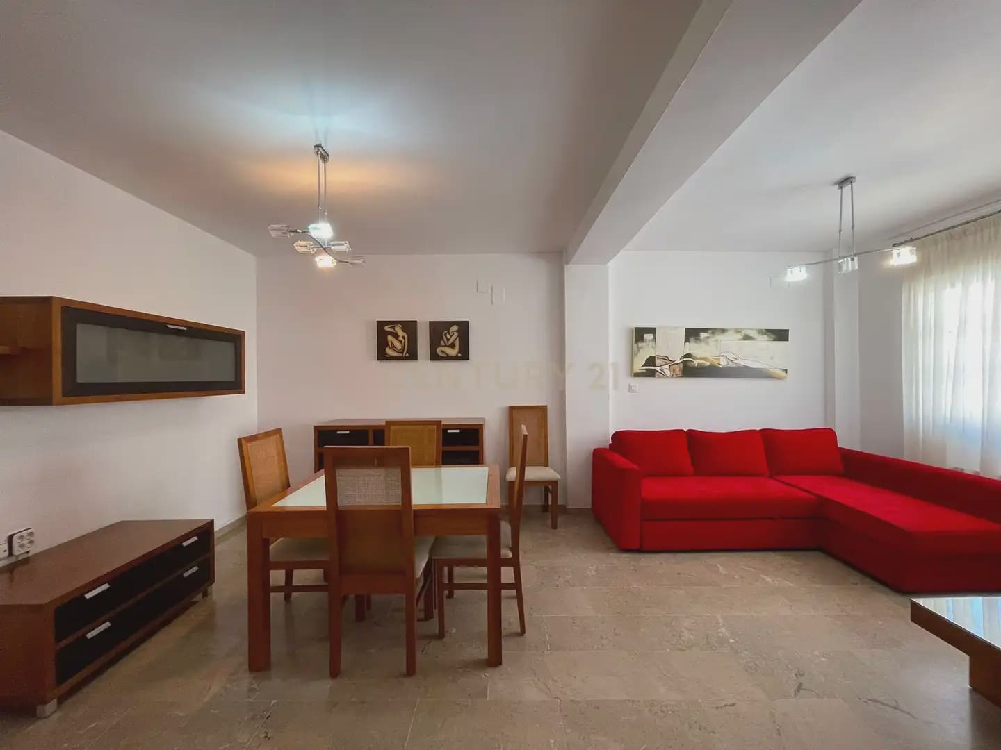 Casa de 3 habitaciones en Armilla en alquiler con garaje - 950 € (Ref: 10004657)