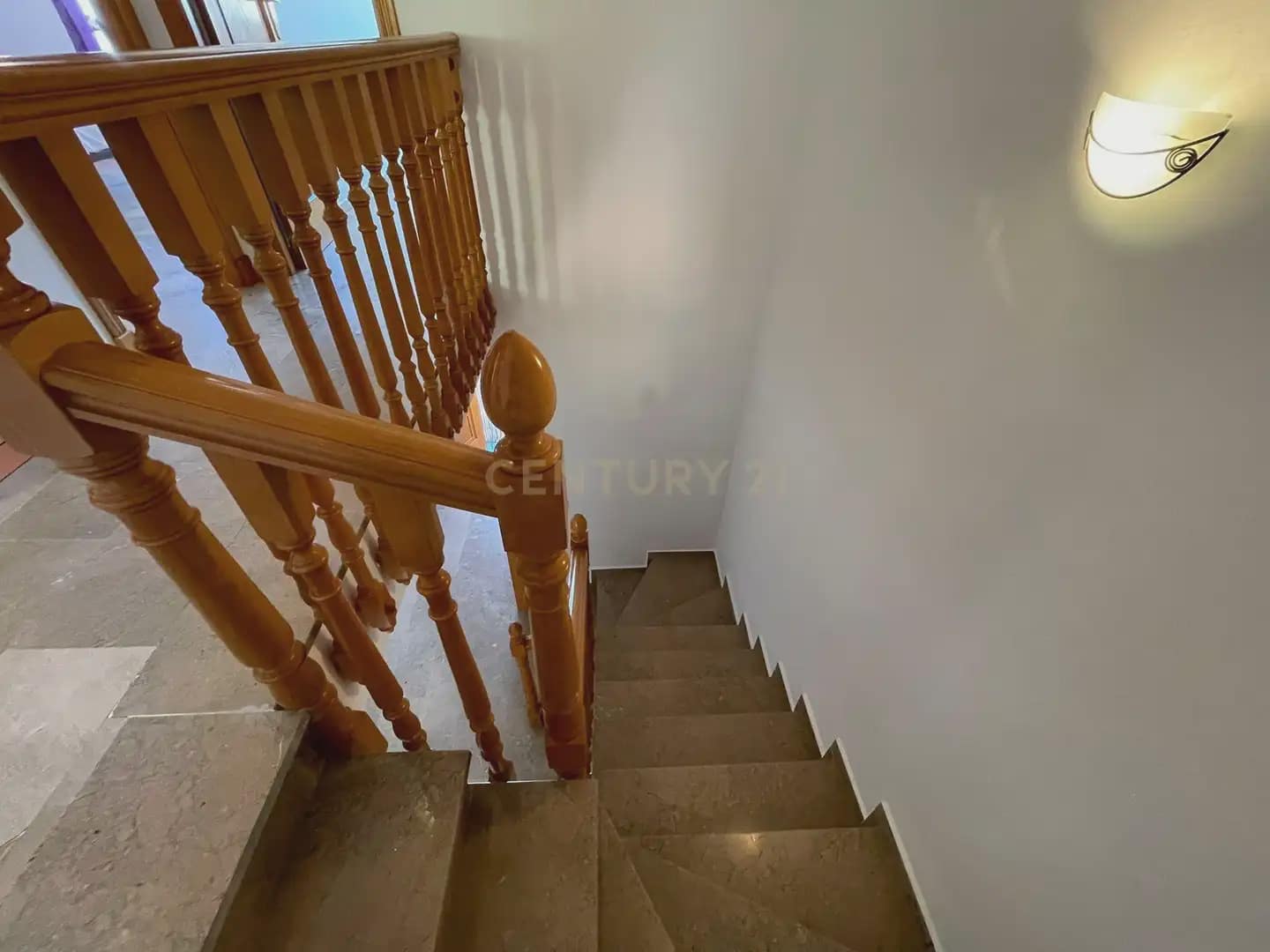 Casa de 3 habitaciones en Armilla en alquiler con garaje - 950 € (Ref: 10004657)