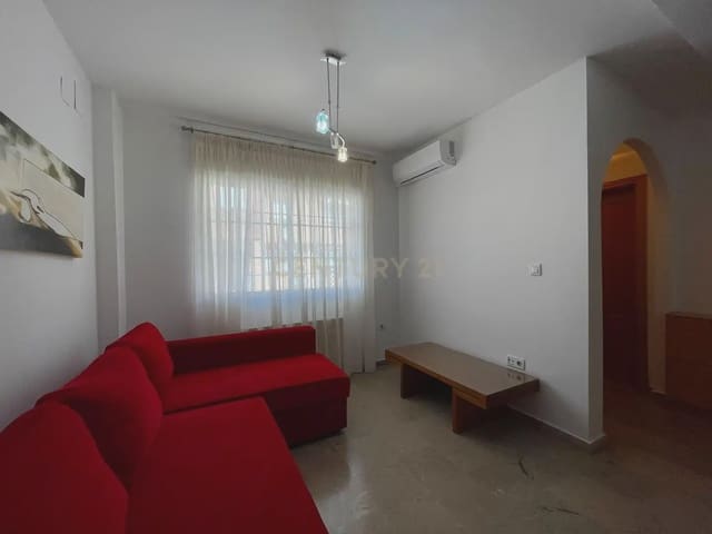 Casa de 3 habitaciones en Armilla en alquiler con garaje - 950 € (Ref: 10004657)
