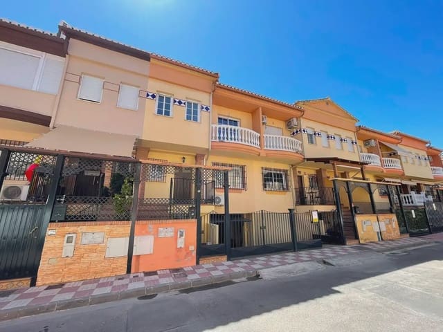 Casa de 3 habitaciones en Armilla en alquiler con garaje - 950 € (Ref: 10004657)