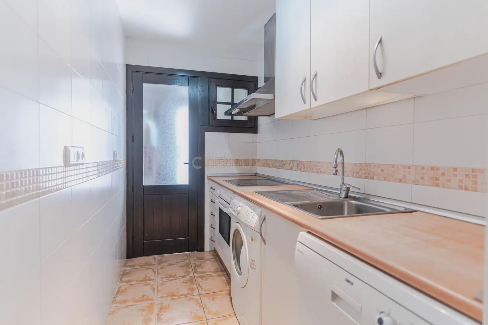 Apartamento de 2 habitaciones en Vélez de Benaudalla en venta - 136.000 € (Ref: 10007108)