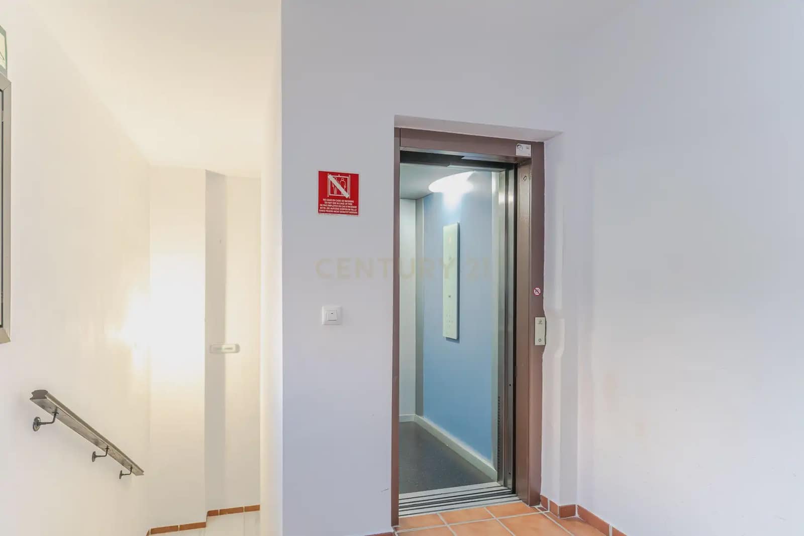 Apartamento de 2 habitaciones en Vélez de Benaudalla en venta - 136.000 € (Ref: 10007108)