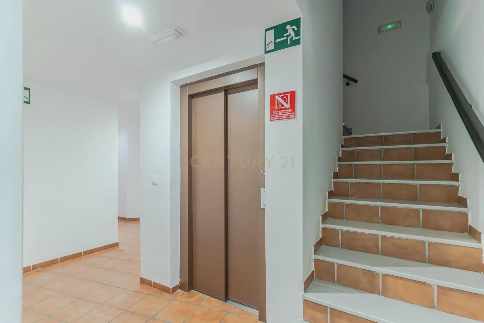 Apartamento de 2 habitaciones en Vélez de Benaudalla en venta - 136.000 € (Ref: 10007108)