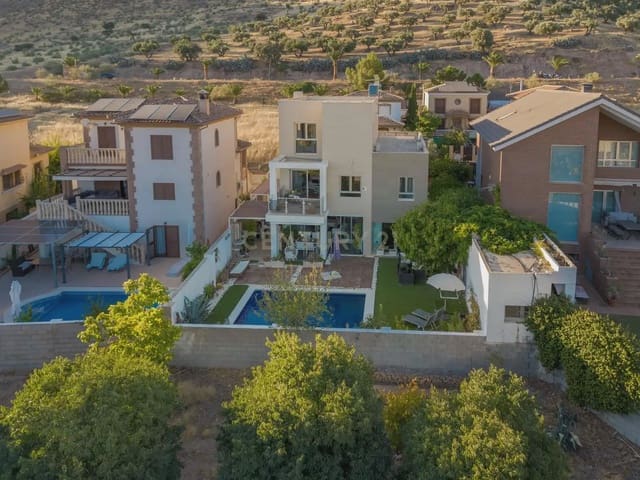 3 camera da letto Villa in vendita in Loja con piscina - 345.000 € (Rif: 10009665)