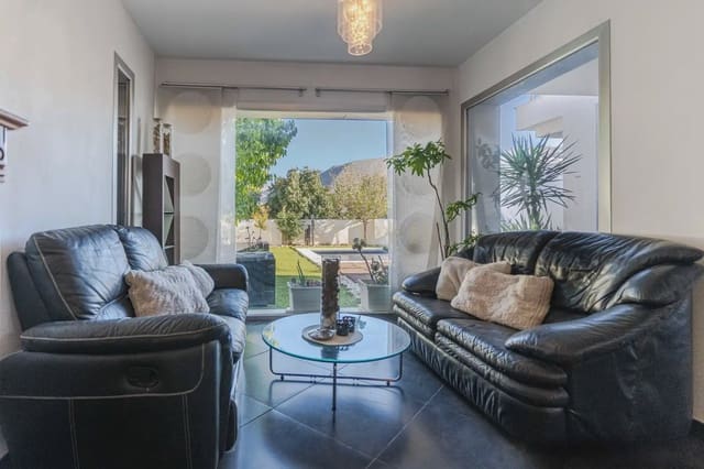 3 camera da letto Villa in vendita in Loja con piscina - 345.000 € (Rif: 10009665)