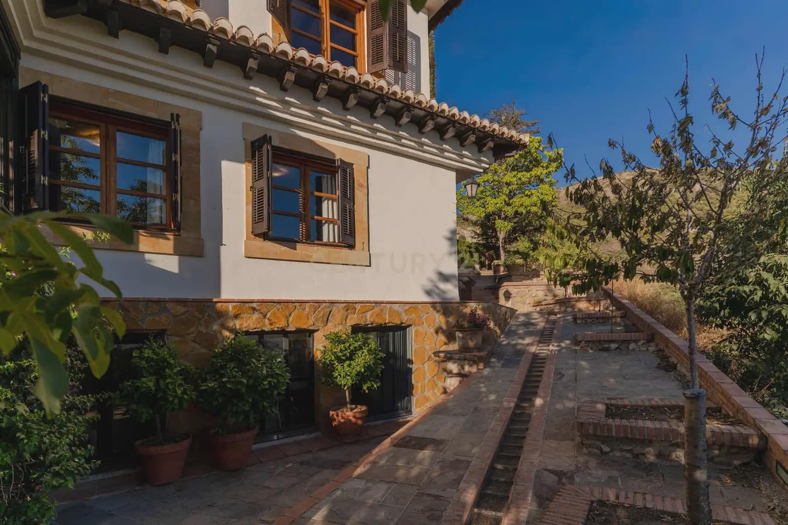 5 quarto Quinta/Casa Rural para venda em Nivar com piscina garagem - 1 200 000 € (Ref: 10014922)