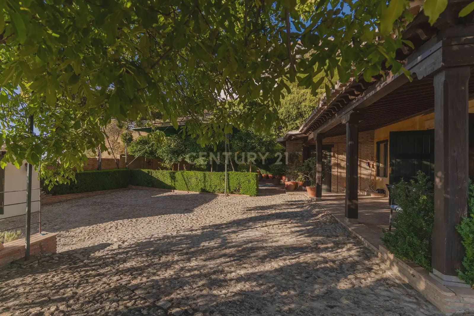 5 quarto Quinta/Casa Rural para venda em Nivar com piscina garagem - 1 200 000 € (Ref: 10014922)