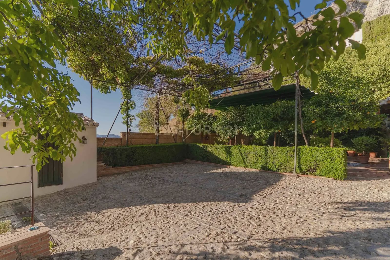 5 quarto Quinta/Casa Rural para venda em Nivar com piscina garagem - 1 200 000 € (Ref: 10014922)