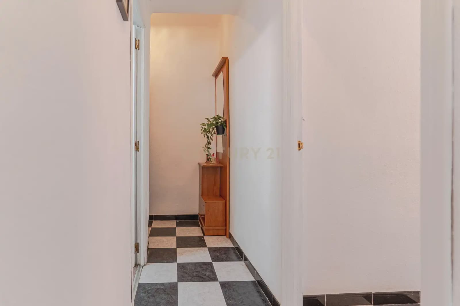3 Zimmer Wohnung zu verkaufen in Granada Stadt - 195.000 € (Ref: 10016981)