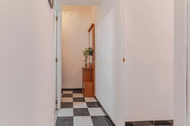 3 camera da letto Appartamento in vendita in Pajaritos - Plaza de Toros, Granada città - 195.000 € (Rif: 10016981)