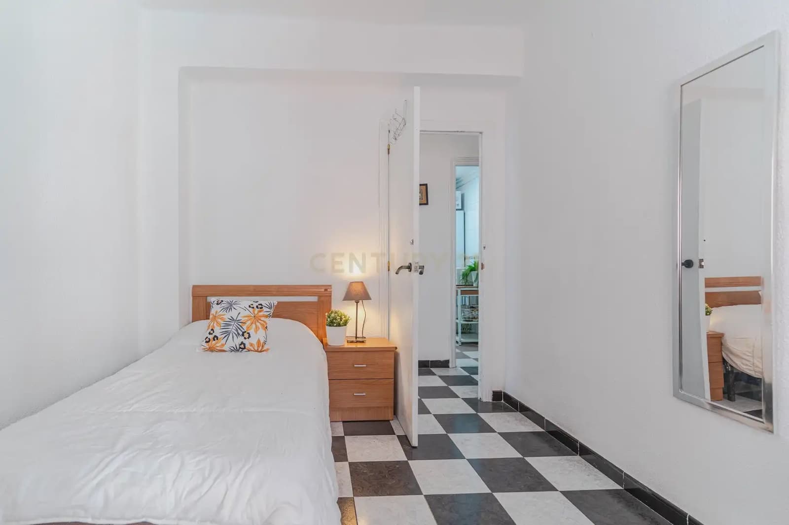 3 Zimmer Wohnung zu verkaufen in Granada Stadt - 195.000 € (Ref: 10016981)