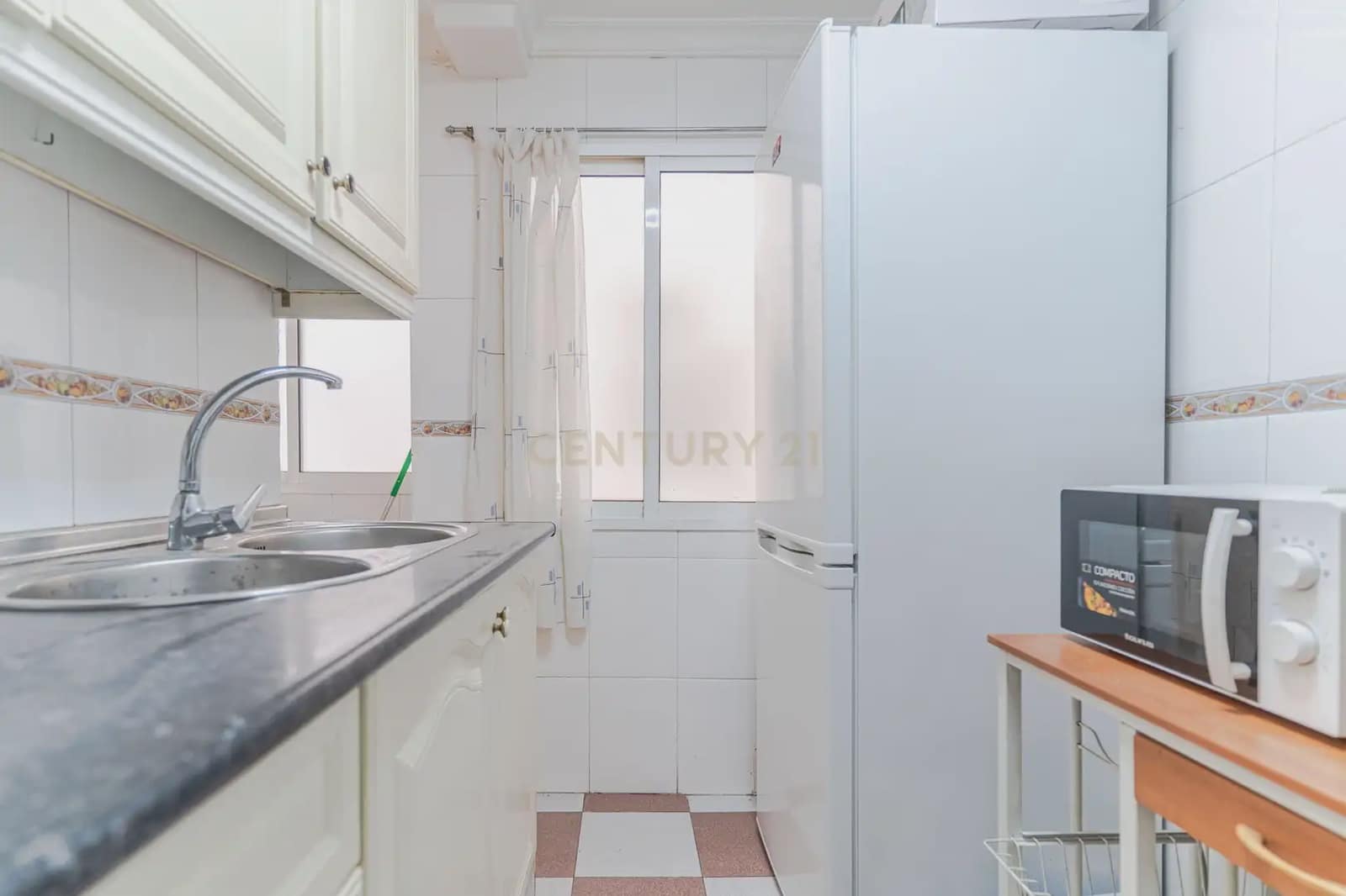 3 Zimmer Wohnung zu verkaufen in Granada Stadt - 195.000 € (Ref: 10016981)