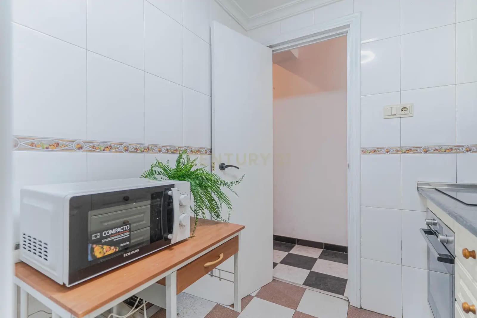 3 Zimmer Wohnung zu verkaufen in Granada Stadt - 195.000 € (Ref: 10016981)
