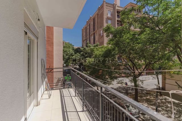 3 camera da letto Appartamento in vendita in Pajaritos - Plaza de Toros, Granada città - 195.000 € (Rif: 10016981)