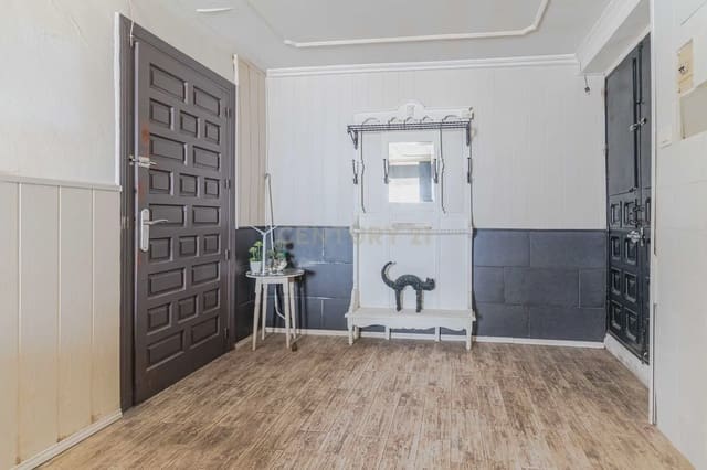 3 slaapkamer Huis te koop in La Zubia - € 159.000 (Ref: 10016982)